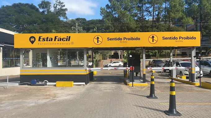 Fachada Esta Fácil Estacionamentos